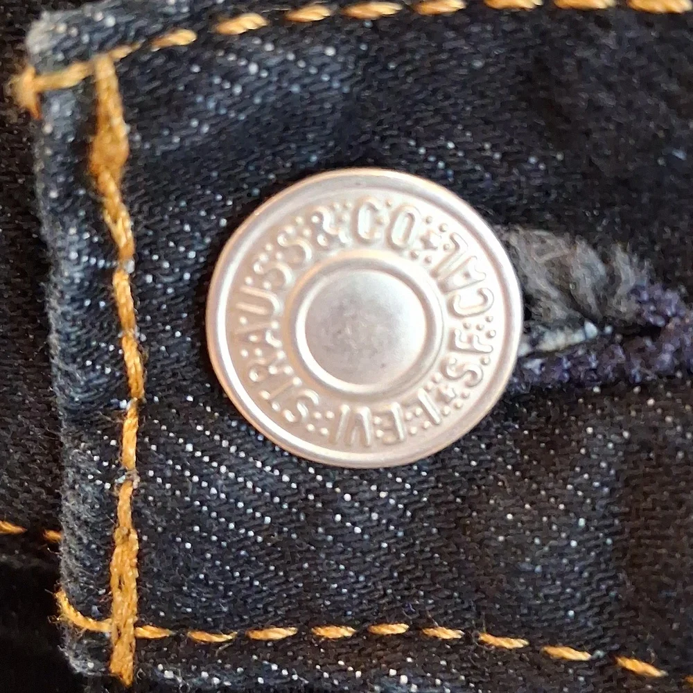 Levi Dark Wash 513 Size 38W 32L Men Jeans - Picture 2 of 7